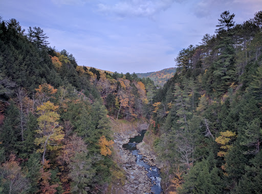 Gift Shop «Quechee Gorge Gifts & Sportswear», reviews and photos, 6053 Woodstock Rd, Quechee, VT 05059, USA