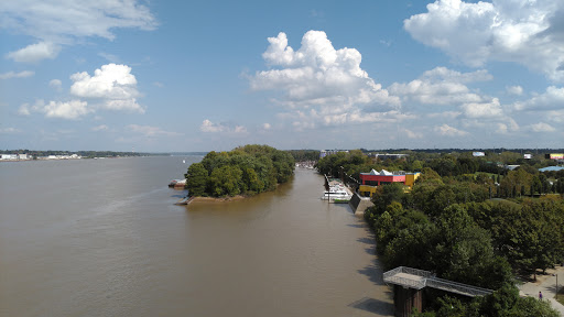 Park «Louisville Waterfront Park (Great Lawn, Harbor Lawn, Festival Plaza)», reviews and photos, 231 Witherspoon St, Louisville, KY 40202, USA