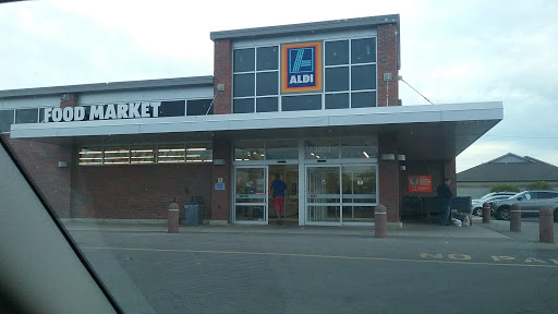 Supermarket «ALDI», reviews and photos, 3831 E Main St, Whitehall, OH 43213, USA