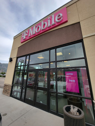 Cell Phone Store «T-Mobile», reviews and photos, 5374 W 11000 N #103, Highland, UT 84003, USA