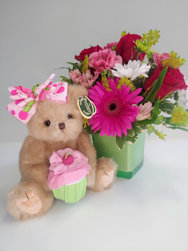 Florist «Olson Florist», reviews and photos, 499 Court St NE, Salem, OR 97301, USA