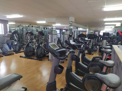 Gym Núñez - Local 11, C. Albacete, Bloque 1, 29010 Málaga, Spain