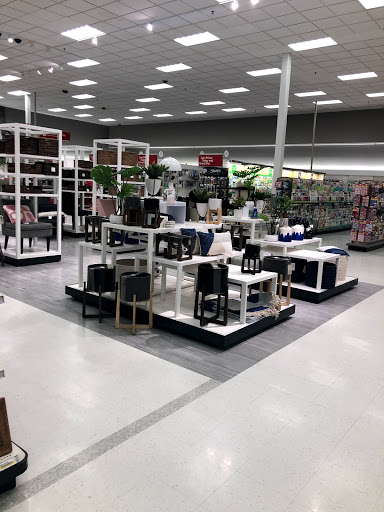 Department Store «Target», reviews and photos, 1 Mystic View Rd, Everett, MA 02149, USA