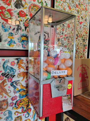 Tattoo Shop «Historic Tattoo», reviews and photos, 2001 SE 50th Ave, Portland, OR 97215, USA