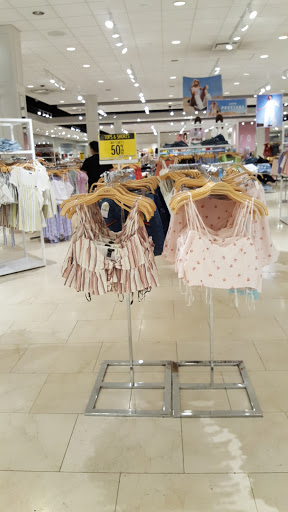 Clothing Store «Forever 21», reviews and photos, 651 Kapkowski Rd, Elizabeth, NJ 07201, USA