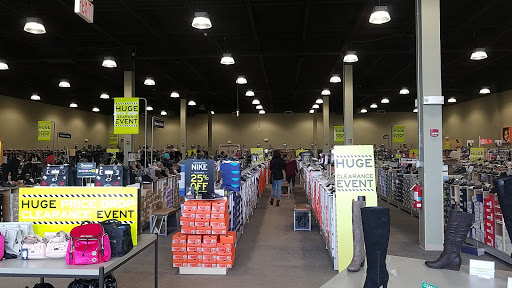 Shoe Store «DSW Designer Shoe Warehouse», reviews and photos, 5031 Shoppes Blvd, Moosic, PA 18507, USA