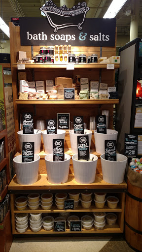 Grocery Store «Whole Foods Market», reviews and photos, 11660 Plaza America Dr, Reston, VA 20190, USA