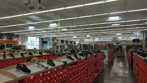 Shoe Store «WSS», reviews and photos, 7900 Sepulveda Blvd, Van Nuys, CA 91405, USA