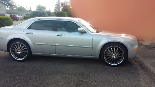 Used Car Dealer «Pacific Cars & Trucks», reviews and photos, 1735 State Hwy 99 N, Eugene, OR 97402, USA