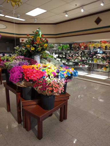 Grocery Store «Kroger», reviews and photos, 28250 Dequindre Rd, Warren, MI 48092, USA