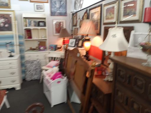 Shopping Mall «Village Square Shopping Center», reviews and photos, 2800 Recker Hwy, Winter Haven, FL 33880, USA