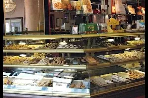 Pasticceria 3 Archi image