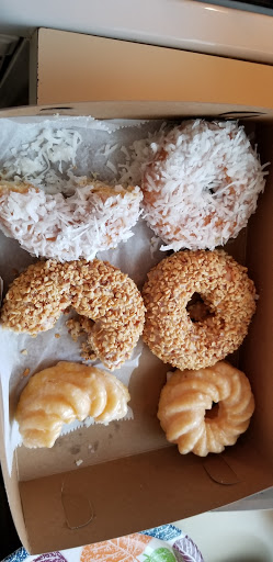 Donut Shop «Avon Donuts Inc», reviews and photos, 45324 Woodward Ave, Pontiac, MI 48341, USA