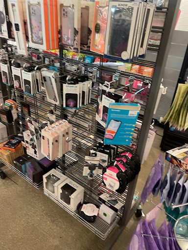 Department Store «Nordstrom Rack Shelbyville Road Plaza», reviews and photos, 4600 Shelbyville Rd, Louisville, KY 40207, USA