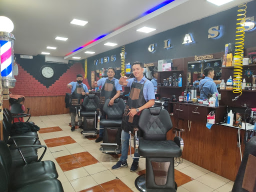 OSCAR Barber Shop - barberia Corte de Cabello para HOMBRES y NIÑOS ; ADEMAS CONTAMOS CON EL SERVICIO DE TOALLA CALIENTE PARA TRAMIENTO FACIAL Y BARBA .