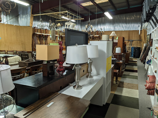 Consignment Shop «Retreat Home & Lifestyle Resale Store», reviews and photos, 1501 US-190, Covington, LA 70433, USA