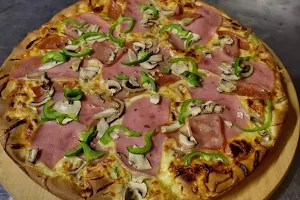 Pizza Per Tutti image