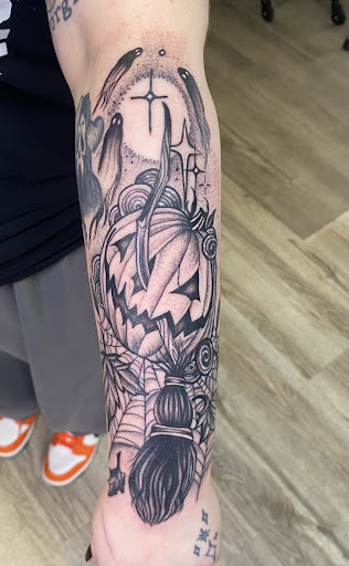 Explore half dollar size tattoo ideas, creative tattoo ideas in Bloomington, available at Artkore Tattoo