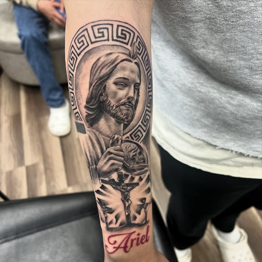 Explore ocean wave tattoo ideas, creative tattoo ideas in Vancouver, available at Headstrong Tattoo Studio & Piercing