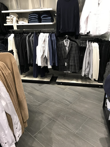 Stores to buy women's pants Dubai