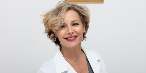 Dottoressa Elena Caiazzo, Chirurgo Plastico Estetico , Buonarroti