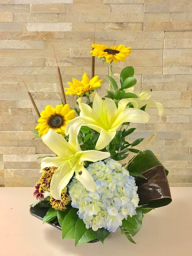 Florist «Flower Hut», reviews and photos, 6300 E Independence Blvd, Charlotte, NC 28212, USA