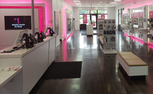 Cell Phone Store «T-Mobile», reviews and photos, 313 S Hamilton Rd, Gahanna, OH 43230, USA