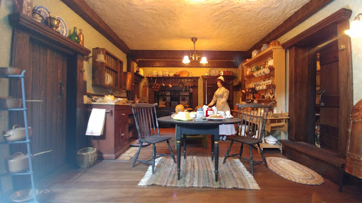 Toy Museum «The National Museum of Toys and Miniatures», reviews and photos, 5235 Oak St, Kansas City, MO 64112, USA