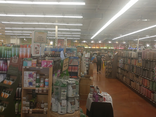 Grocery Store «Fresh Thyme Farmers Market- Lincoln Park», reviews and photos, 2500 N Elston Ave, Chicago, IL 60647, USA