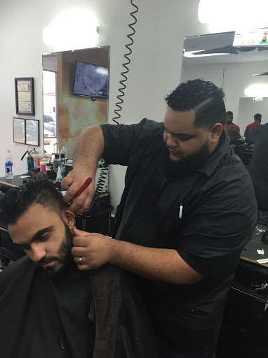 Barber Shop «Moetown’s Barber Shop», reviews and photos, 10030 Cross Creek Blvd, Tampa, FL 33647, USA