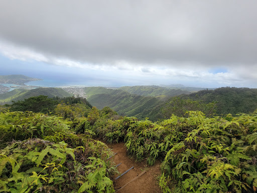 Kuli‘ou‘ou Ridge Trail