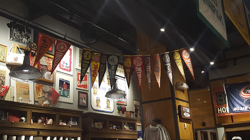 Clothing Store «HOMAGE Easton Town Center», reviews and photos, 4032 Easton Station, Columbus, OH 43219, USA