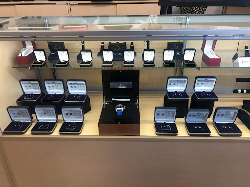 Jeweler «Mills Jewelers Camarillo», reviews and photos, 2171 Ventura Blvd, Camarillo, CA 93010, USA