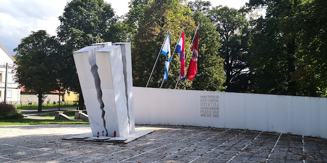 Komentari i recenzije Gačanski park hrvatske memorije