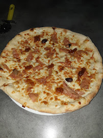Plats et boissons du Pizzeria Pizza Chez Enzo à Carros - n°4