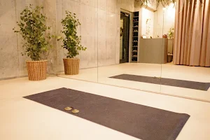 yoga studio SOWAKA image