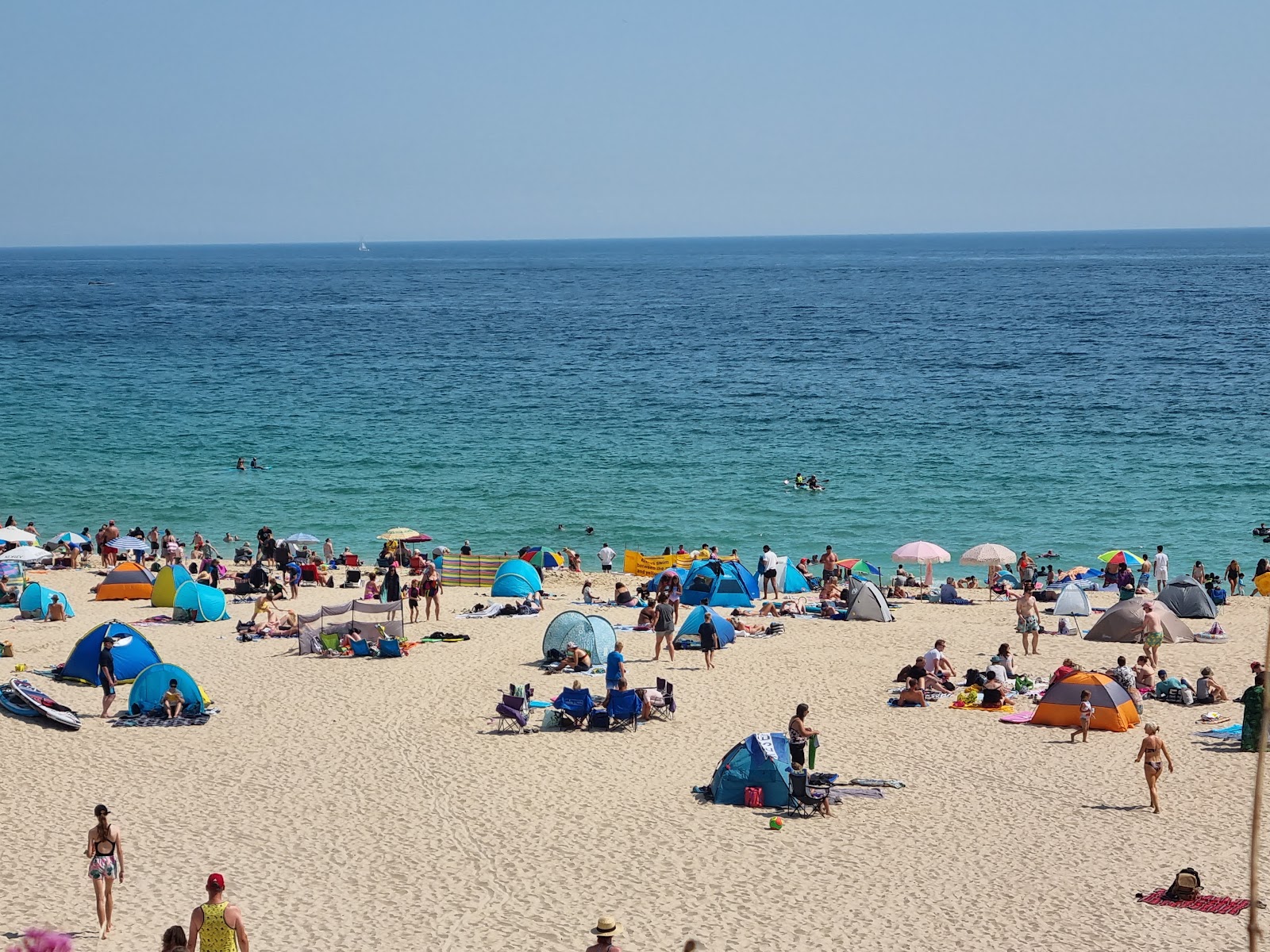 Foto von Porthcurno Strand befindet sich in natürlicher umgebung