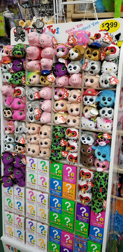 Toy Store «Greenpoint Toy Center», reviews and photos, 738 Manhattan Ave, Brooklyn, NY 11222, USA