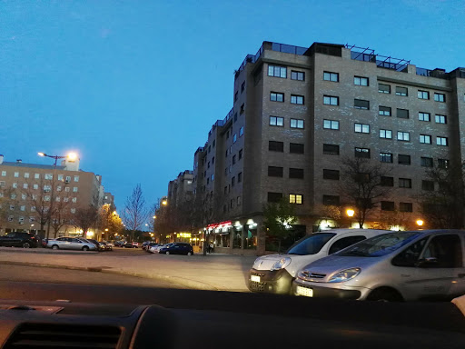 Información y opiniones sobre Aumente De La Plaza María Elena de Coslada