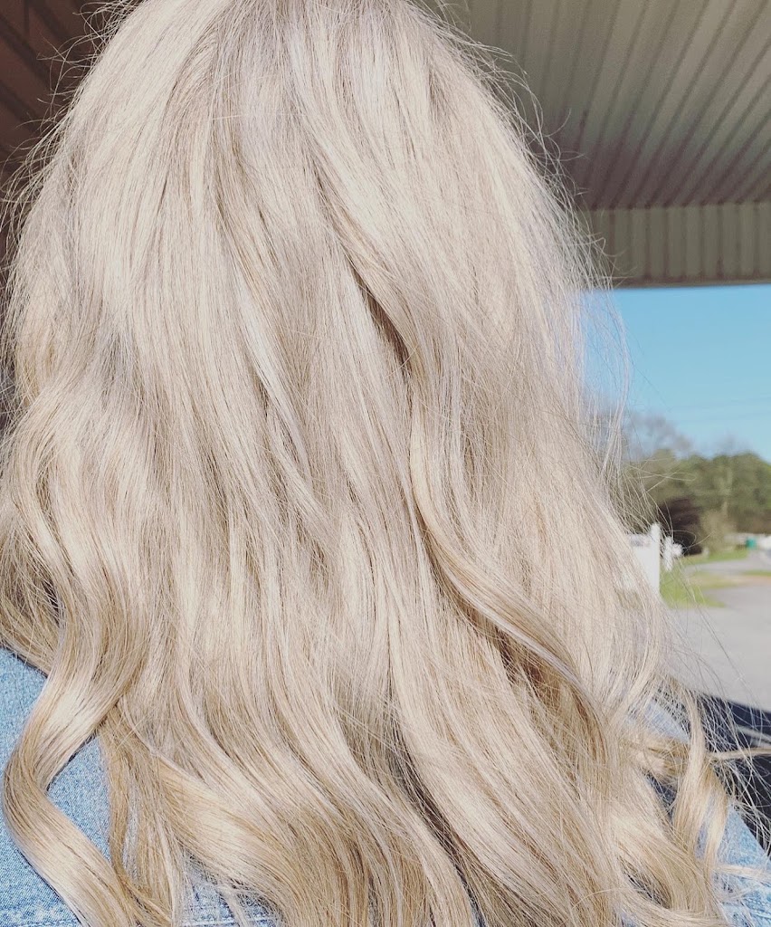 Hairwaves Salon 30662