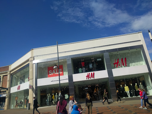 Stores to buy men's pants Swindon