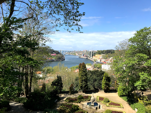 Parks with bar in Oporto