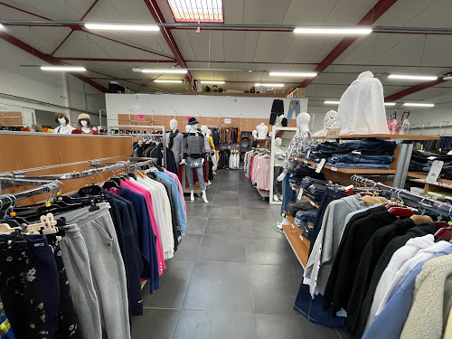 Magasin de vêtements Le 18 Déstockage de luxe - Montpellier Castelnau Castelnau-le-Lez