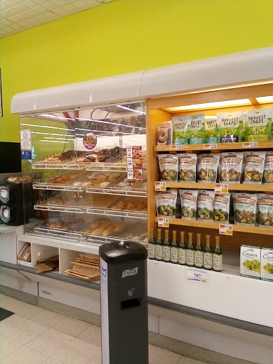 Supermarket «Big Y», reviews and photos, 441 N Main St, East Longmeadow, MA 01028, USA