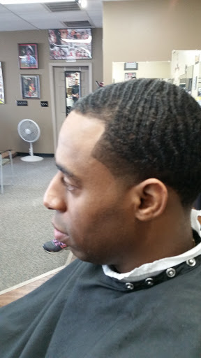 Barber Shop «Excellent Cuts Barber Shop», reviews and photos, 2810 Patti Ln, Louisville, KY 40299, USA