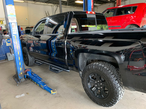 Auto Repair Shop «USA Auto Repair», reviews and photos, 3503 S Gevers St, San Antonio, TX 78210, USA