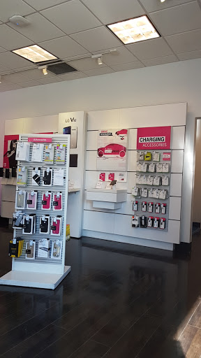 Cell Phone Store «T-Mobile», reviews and photos, 992 Springfield Ave, Irvington, NJ 07111, USA