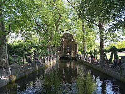 Fontaine Saint-Michel à Paris