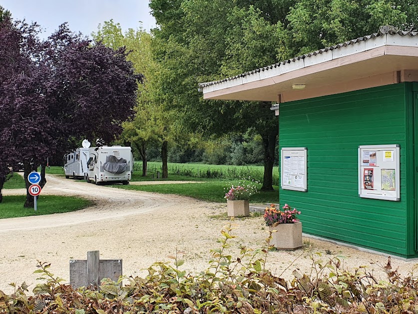 Camping De Mon Village (Aire Camping-Car Park) à Reuilly (Indre 36)