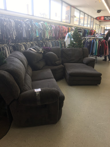 Thrift Store «Value World», reviews and photos, 11900 Detroit Ave, Lakewood, OH 44107, USA